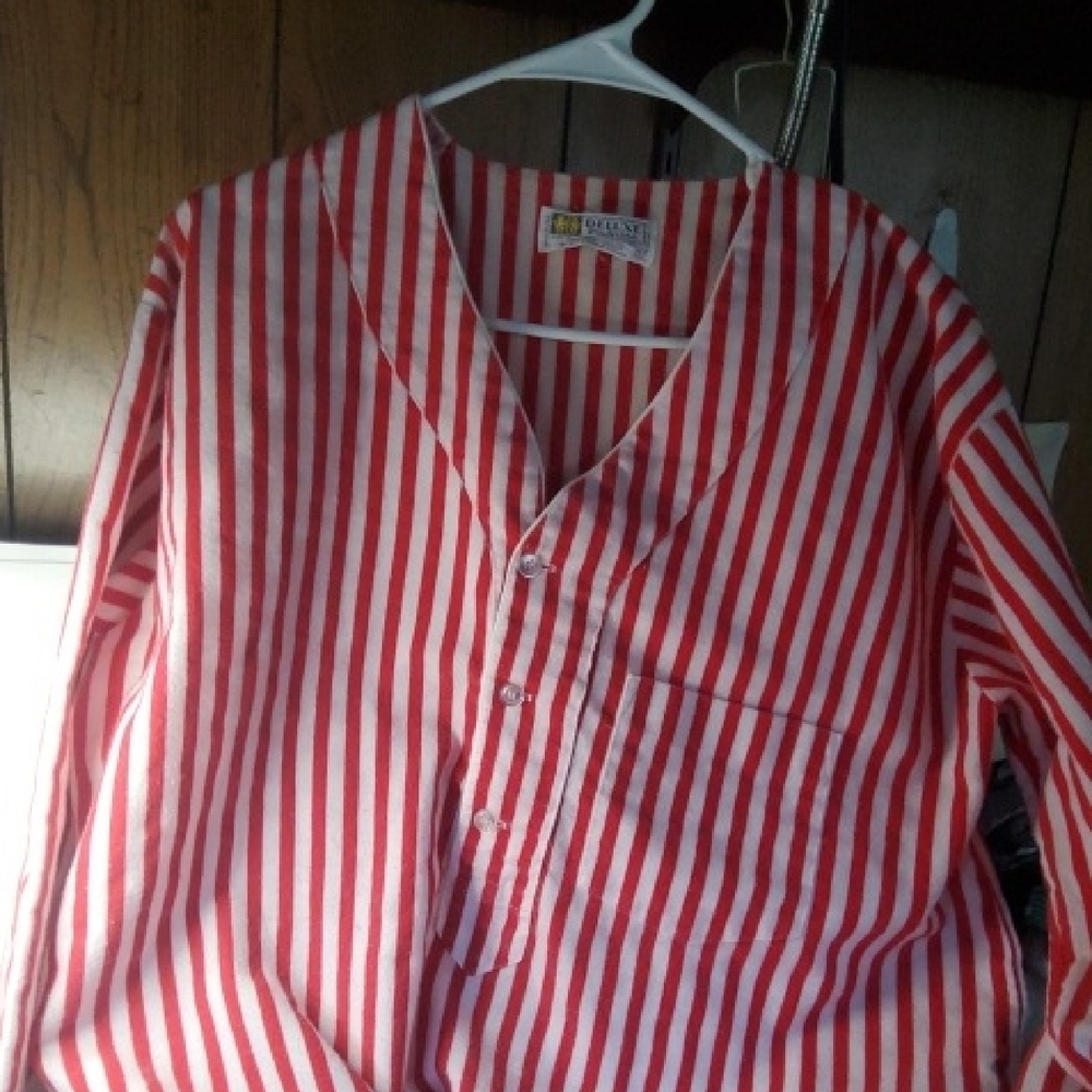 Vintage Montgomery Ward Red&white Sleep Shirt